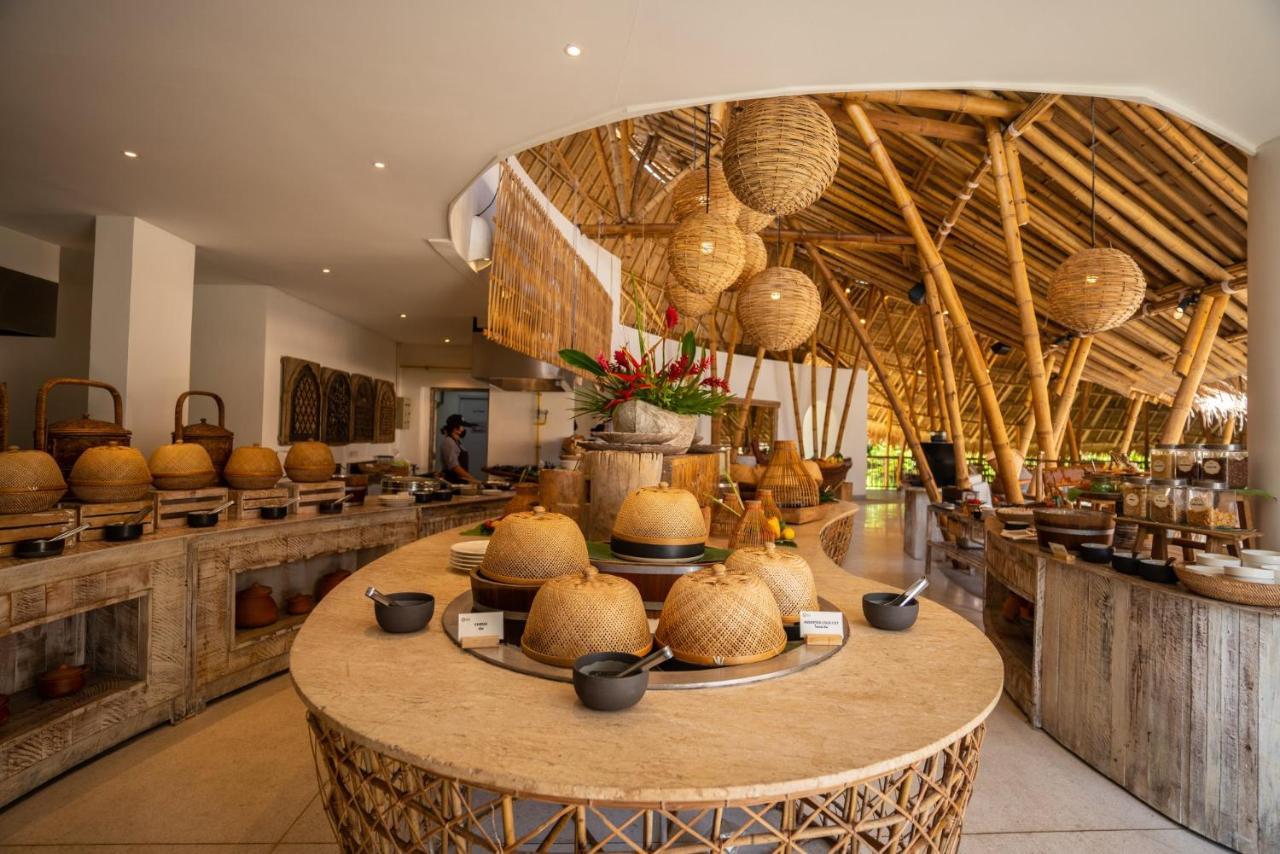 Eden Beach Khaolak Resort And Spa A Lopesan Collection Hotel - Sha Extra Plus Khao Lak Luaran gambar The restaurant at the resort